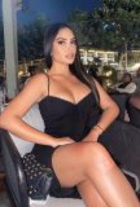 Mariana23y, Pure Venezuelan Godesss – Venezuelan escort in Dubai Dubai +971569604300 {UAE}
